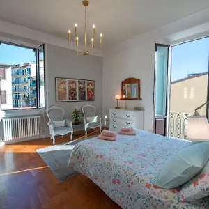 Romantic And Charming Florencja